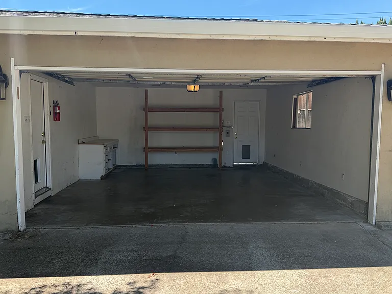 8762 Kurts Ct — Photo 12