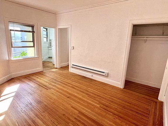 4th image of 118 Athol Ave #103