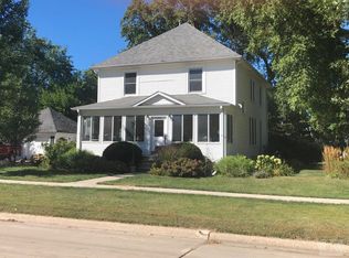 660 W 8th St, Garner, IA 50438