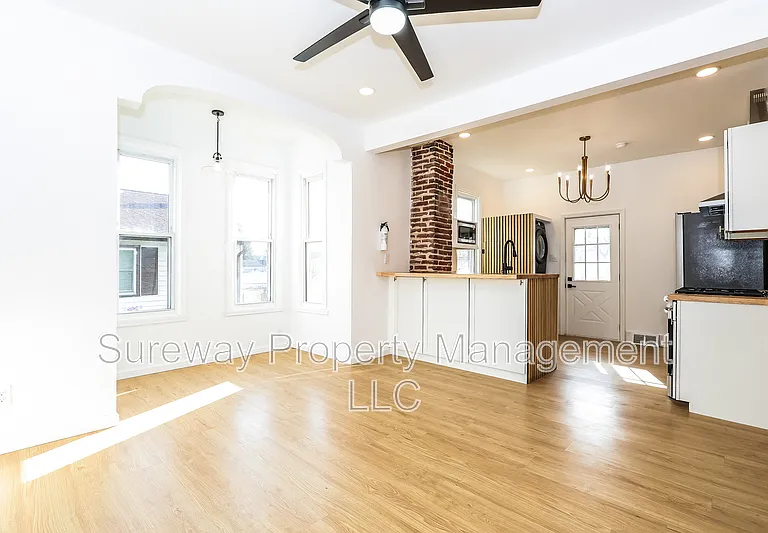 228 Greenwich Ave — Photo 6