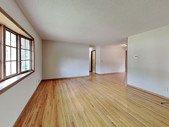 Living_Room-01_Image_yidRD9aT1v