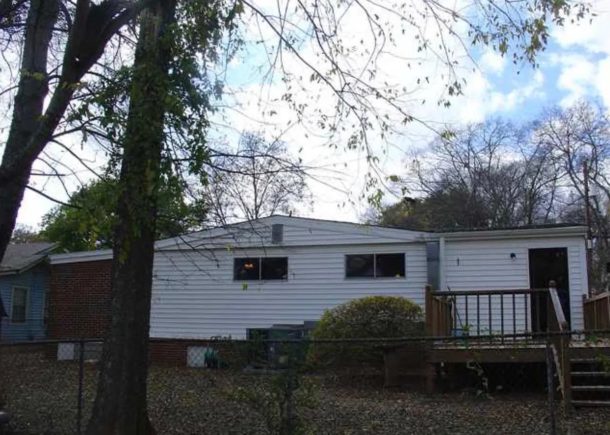 Building Photo - 6605 Avenue O