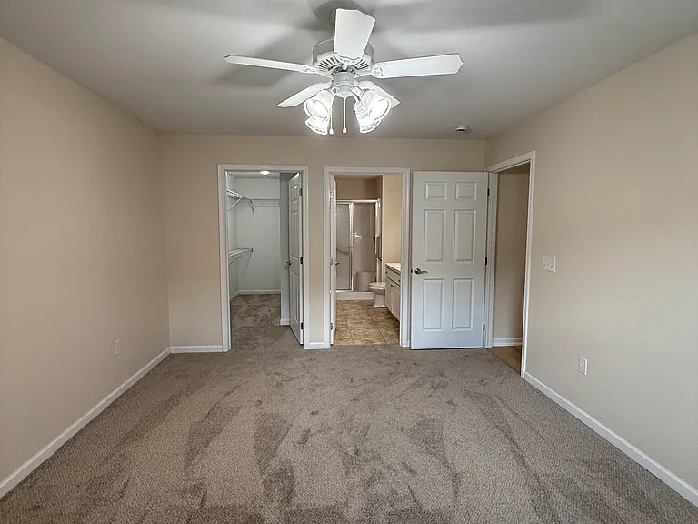 Wales Crossing Apartments — Photo 6