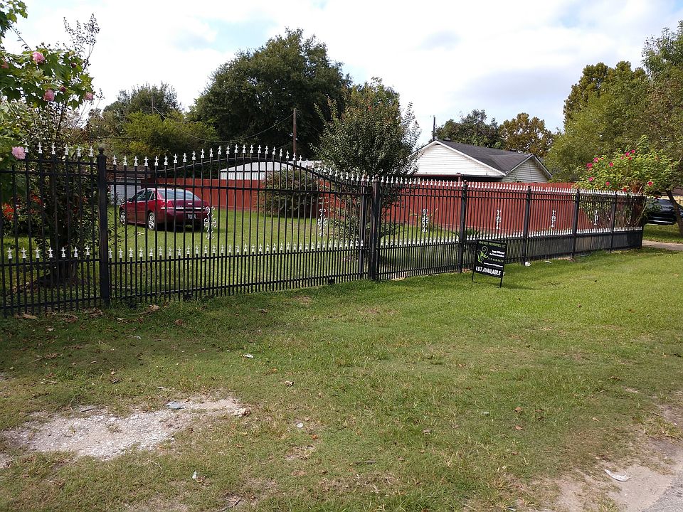 1st image of 12009 Meadowgreen St