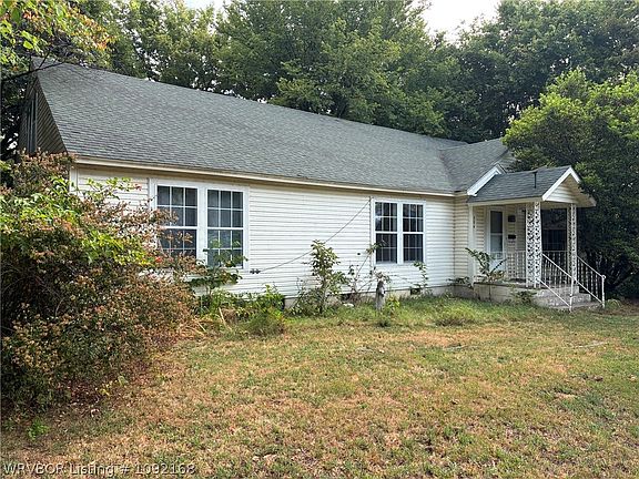 2nd image of 504 W Main St