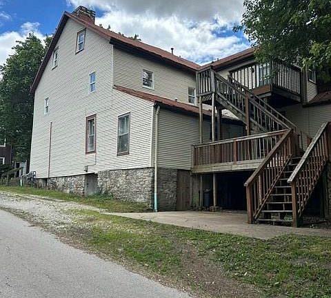 4th image of 2101 Old Main St