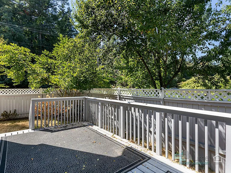 20630 Willamette Dr — Photo 12