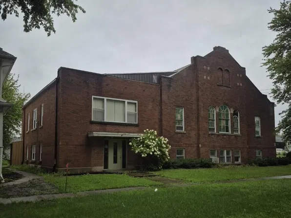 190 E Grove St, Sheldon, IL 60966