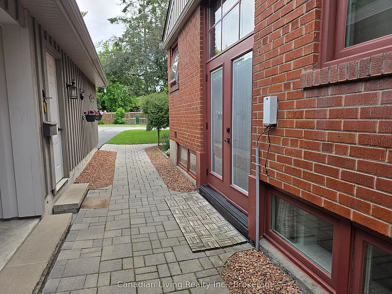 143 Avenue Rd #LOWER — Photo 5