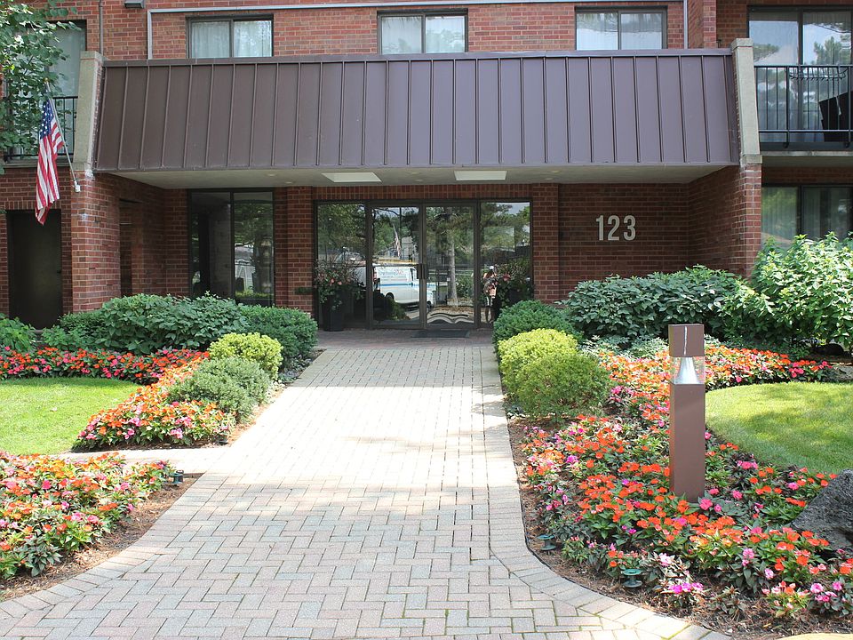 1st image of 123 Acacia Dr Unit 413