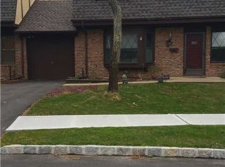 46 Quail Run Dr, Deer Park, NY 11729
