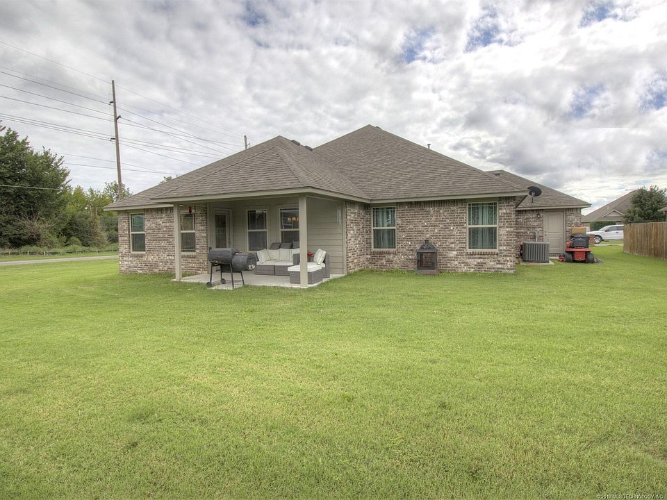 2nd image of 2023 Graham Pl