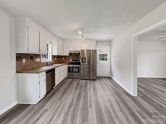 2nd image of 407 N 13th St