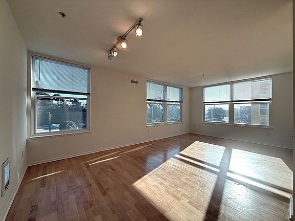 3rd image of 8200 Oceanview Ter APT 316