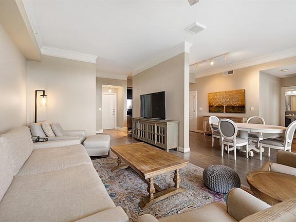 4th image of 3333 Allen Pkwy Unit 1703