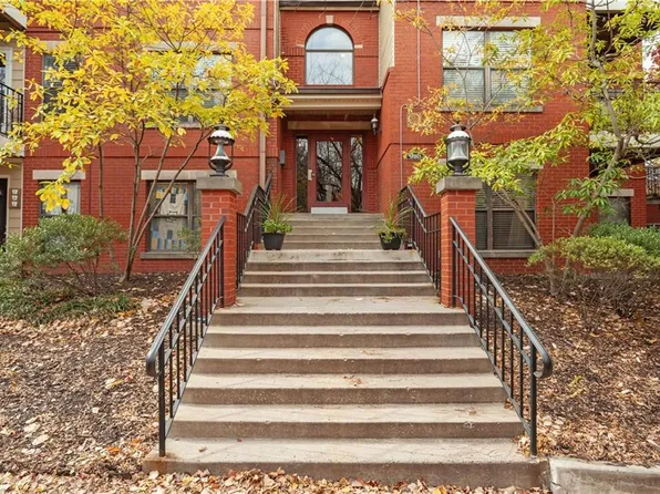 920 Washington St APT 303, Kansas City, MO 64105