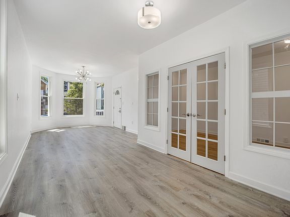 4th image of 1933 N Monticello Ave #1