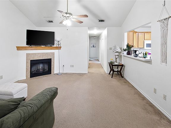 4th image of 3751-3753 Oldenburg Ln