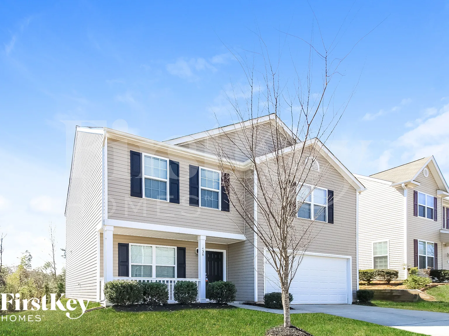 3 bed, 2.0 bath, 2220 sqft, $2,040 — Photo 3