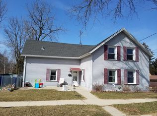 712 N 2nd St, Watertown, WI 53098