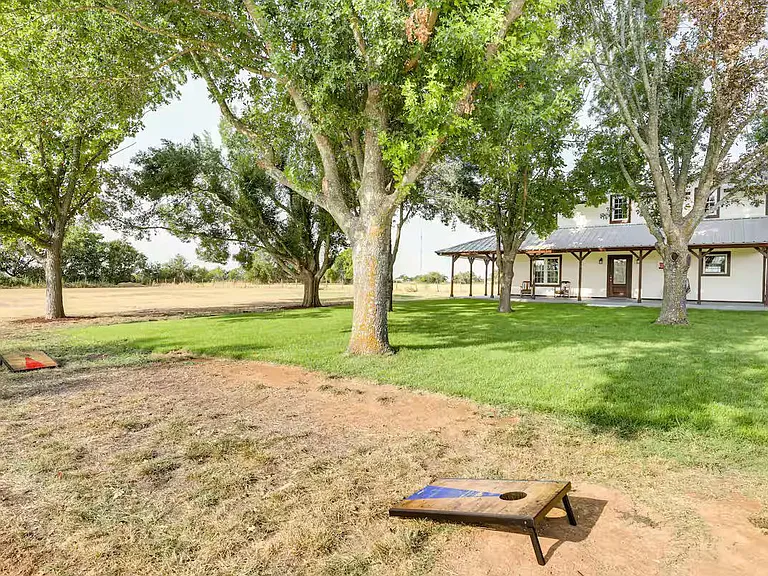 1616 County Road 463 — Photo 17