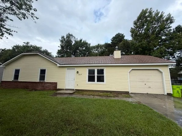 327 McCotter Blvd, Havelock, NC 28532