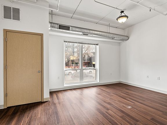 3rd image of 1227 4th St SE APT 603
