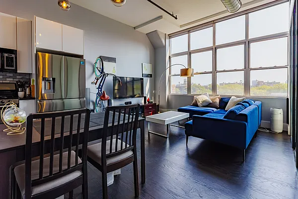 Sold by Grandeur Realty Inc | media 1