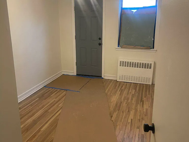 367 E 34th St #1 — Photo 2