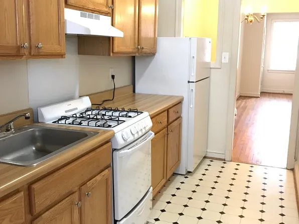 4486 Macarthur Blvd NW APT 2, Washington, DC 20007