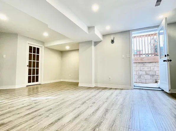 3 Teseo Ct #Basement, Richmond Hill, ON L4B 3H9