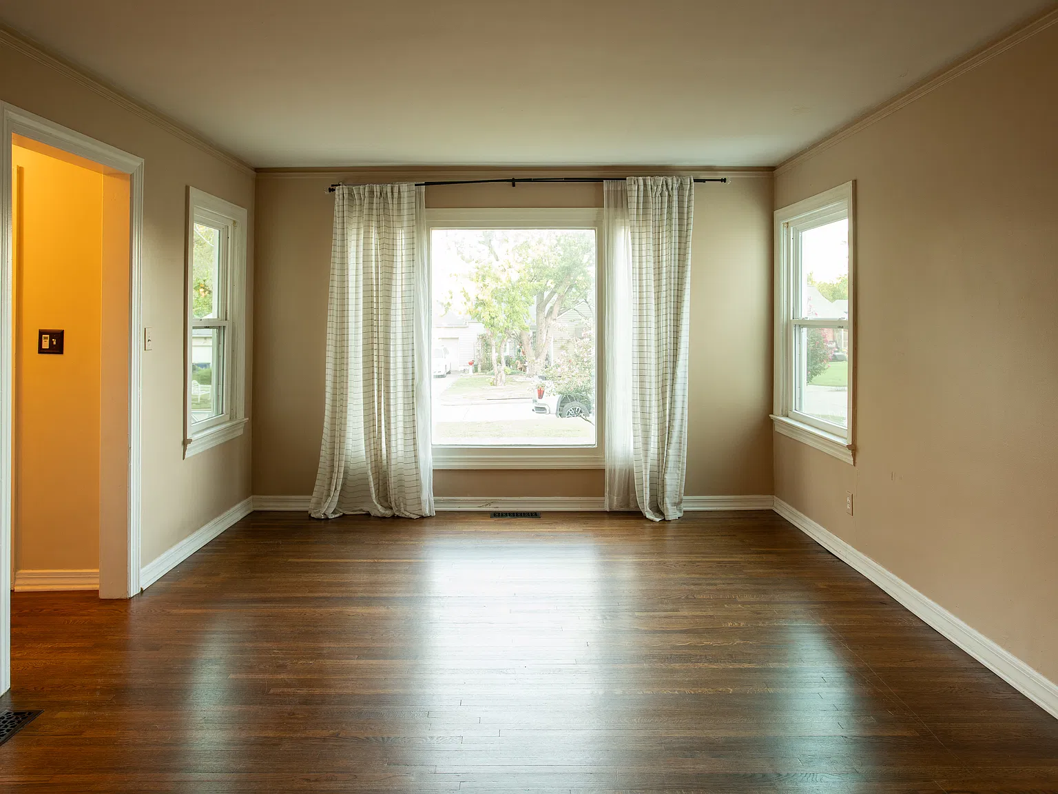 3 bed, 1223 sqft, $1,500 — Photo 4