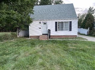930 E 260th St, Euclid, OH 44132