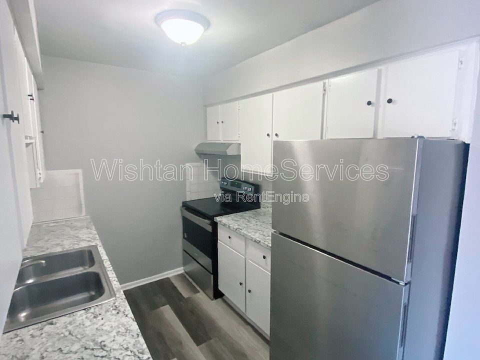 1st image of 204 Charleston Blvd #6