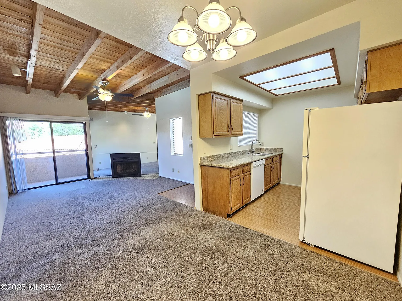 2 bed, 2.0 bath, 903 sqft, $1,300 — Photo 3