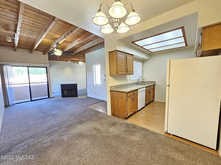 5750 N Camino Esplendora #C-227 — Photo 3