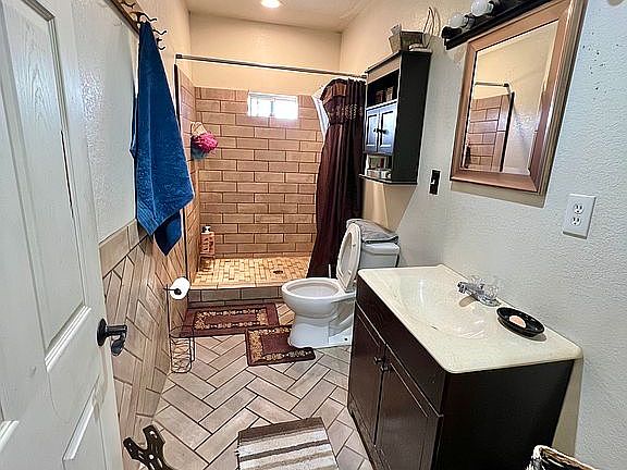 5th image of 37 Big Valley Cir