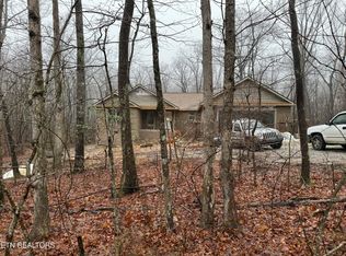1708 Huckleberry Rd, Monterey, TN 38574