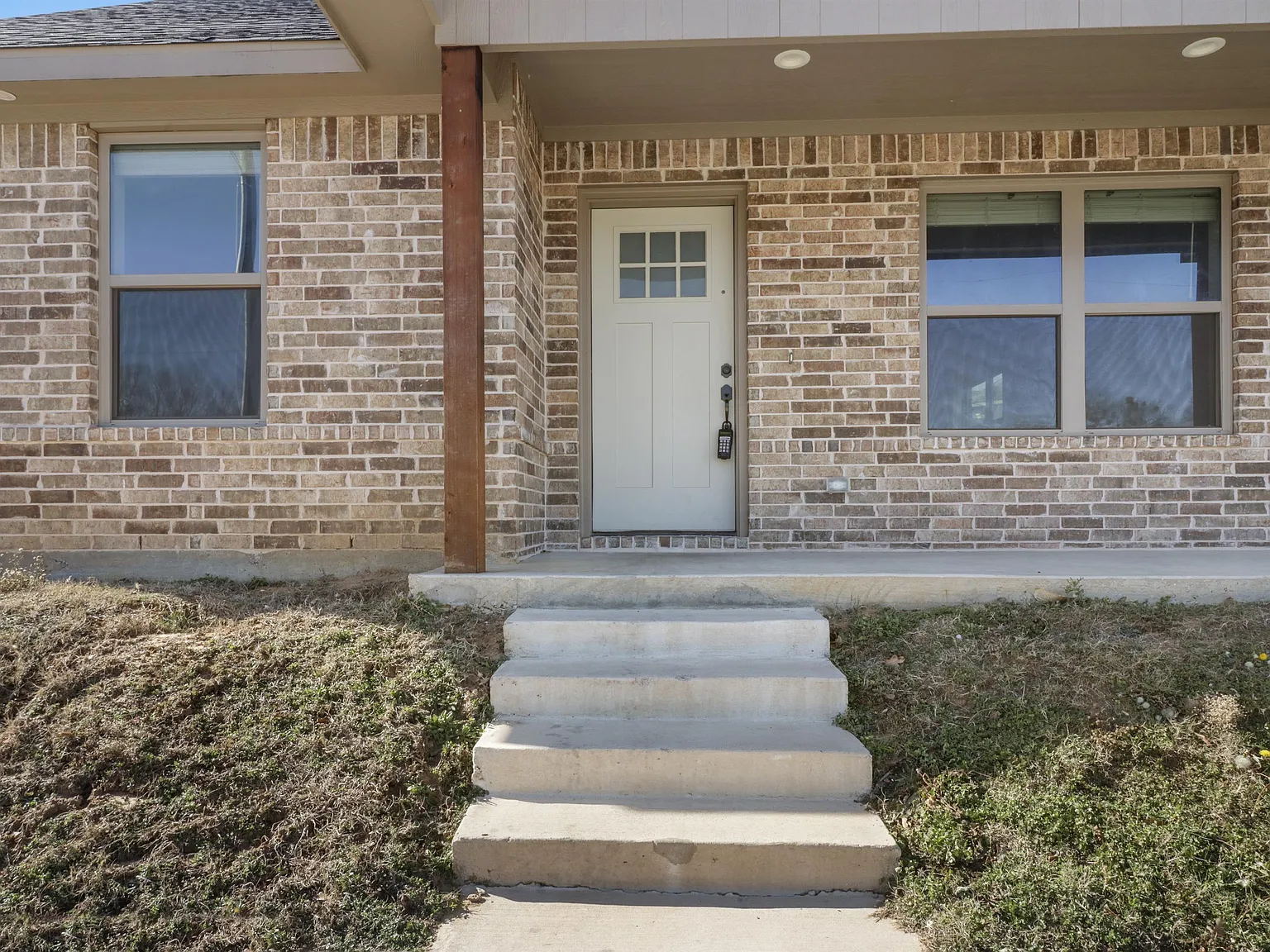 901 North Barrett Ave; Denison 75020_For Sale Okr - 1 — Photo 2