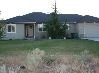 621 S 54th Ave, West Richland, WA 99353