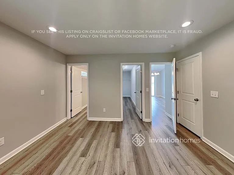 1125 Roberts St — Photo 9