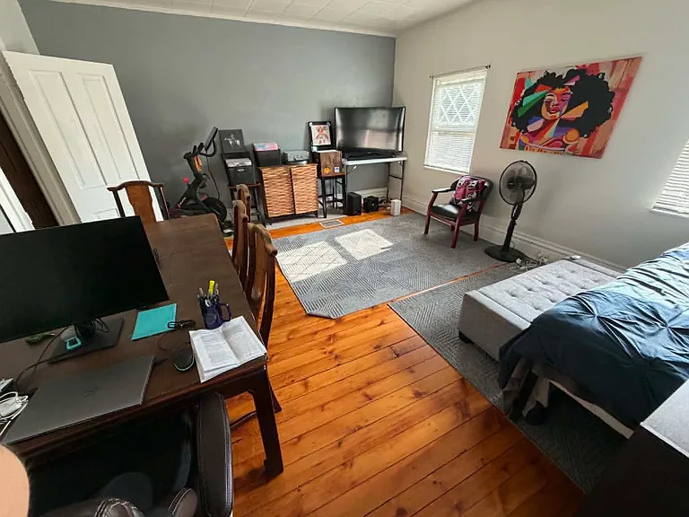 414 S Evaline St #B — Photo 8