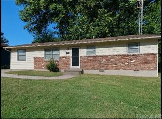 9418 Crofton Dr, Little Rock, AR 72209