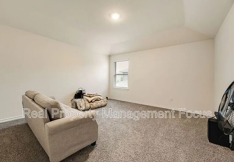 7205 Bledington Ln — Photo 15