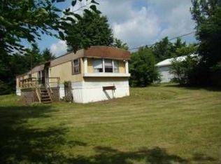 5685 Newport Rd, Clarksburg, PA 15725