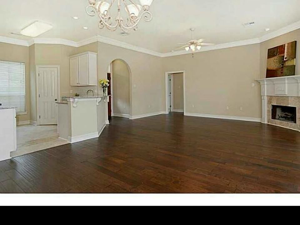 1st image of 640 Piney Ridge Cir