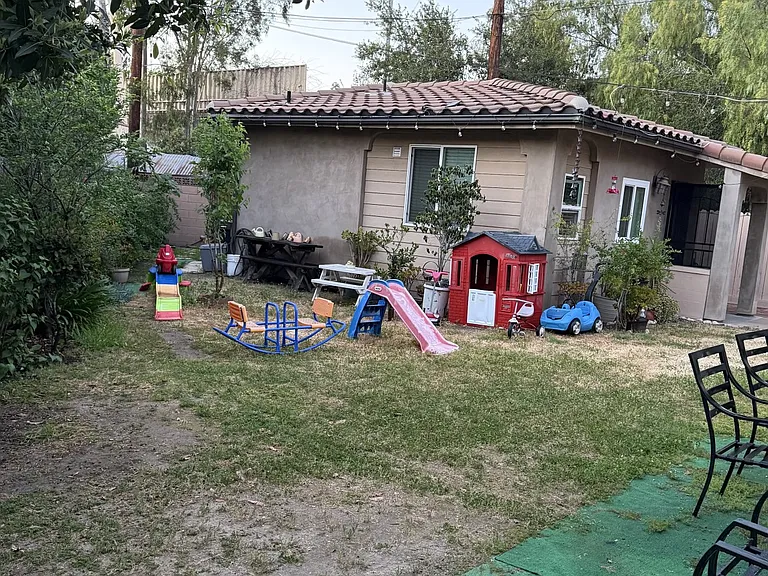 507 Grove Pl — Photo 25