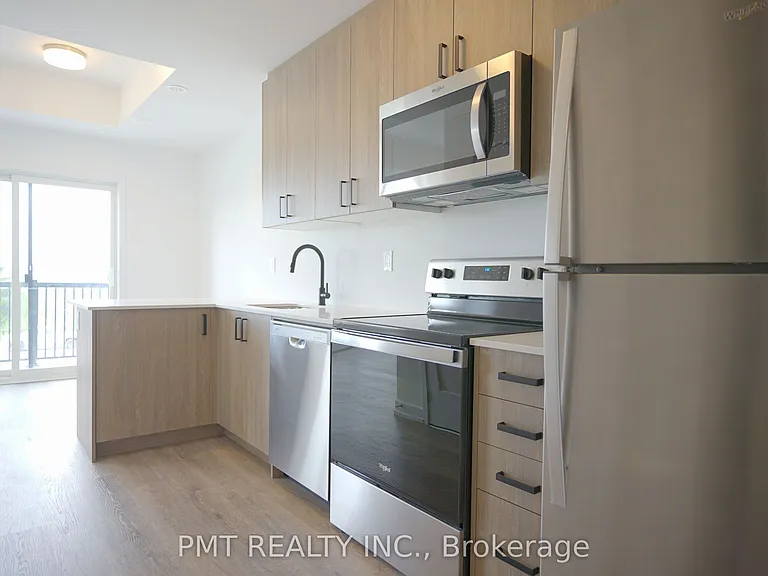 25 Palace St #R27 — Photo 2