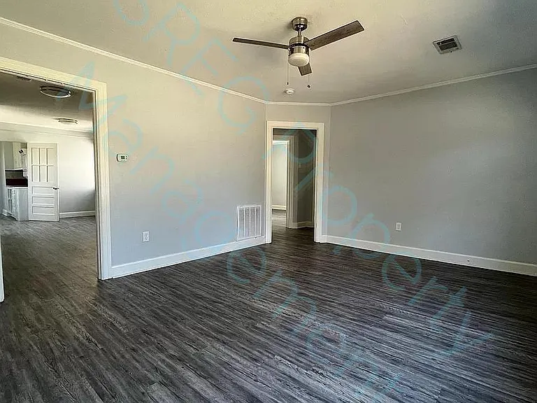 1109 E Moore Ave — Photo 7