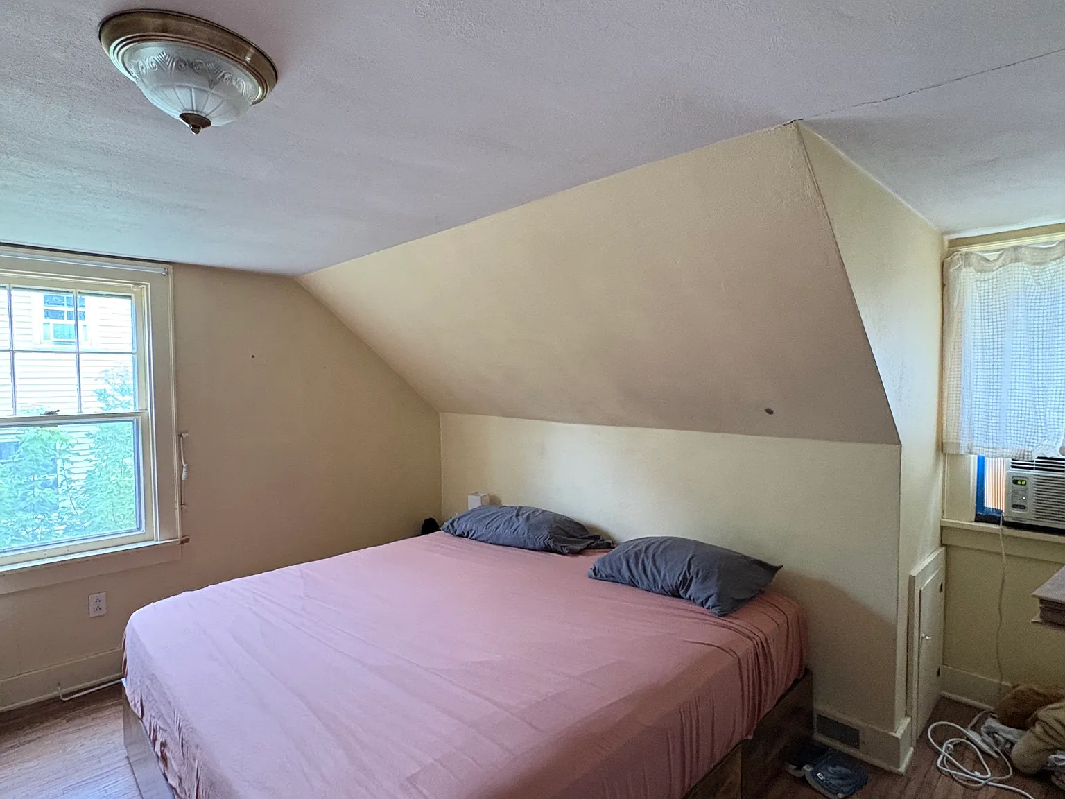 3 bed, 1069 sqft, $1,400 — Photo 2